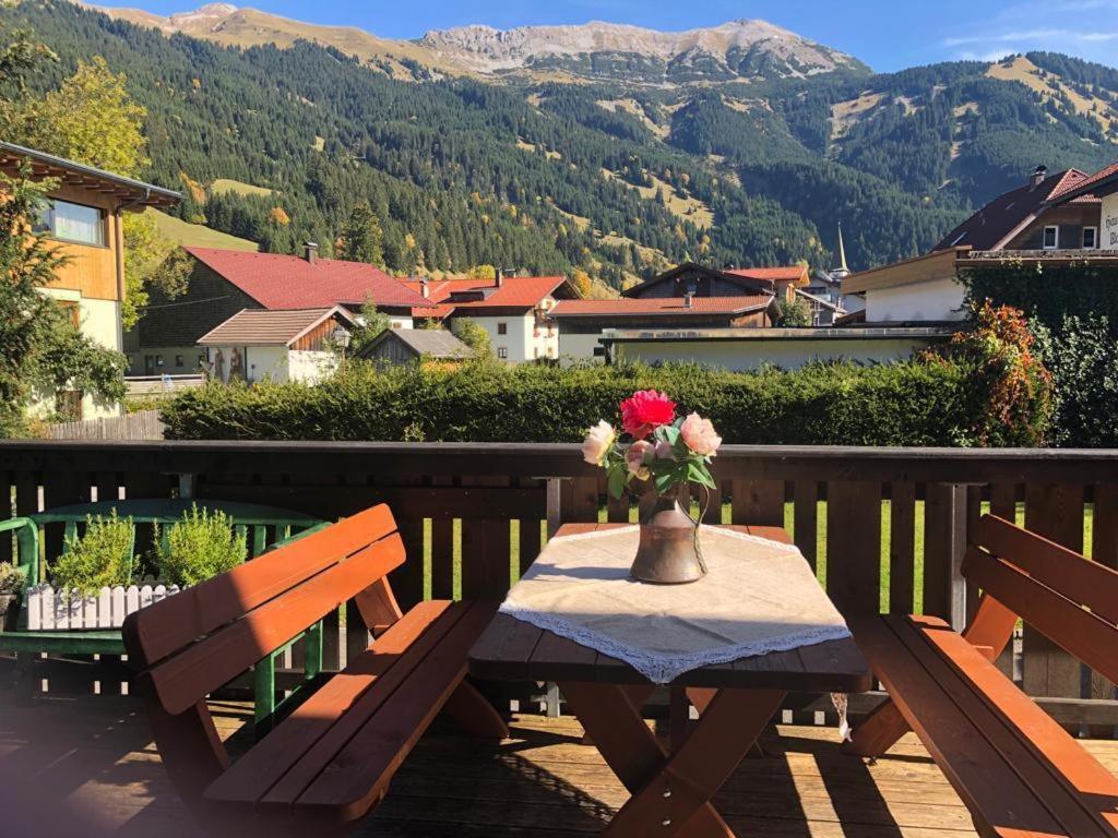 Gastehaus Schmitt Hotel Lahn Bagian luar foto